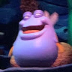 Meet your Posher, Claire